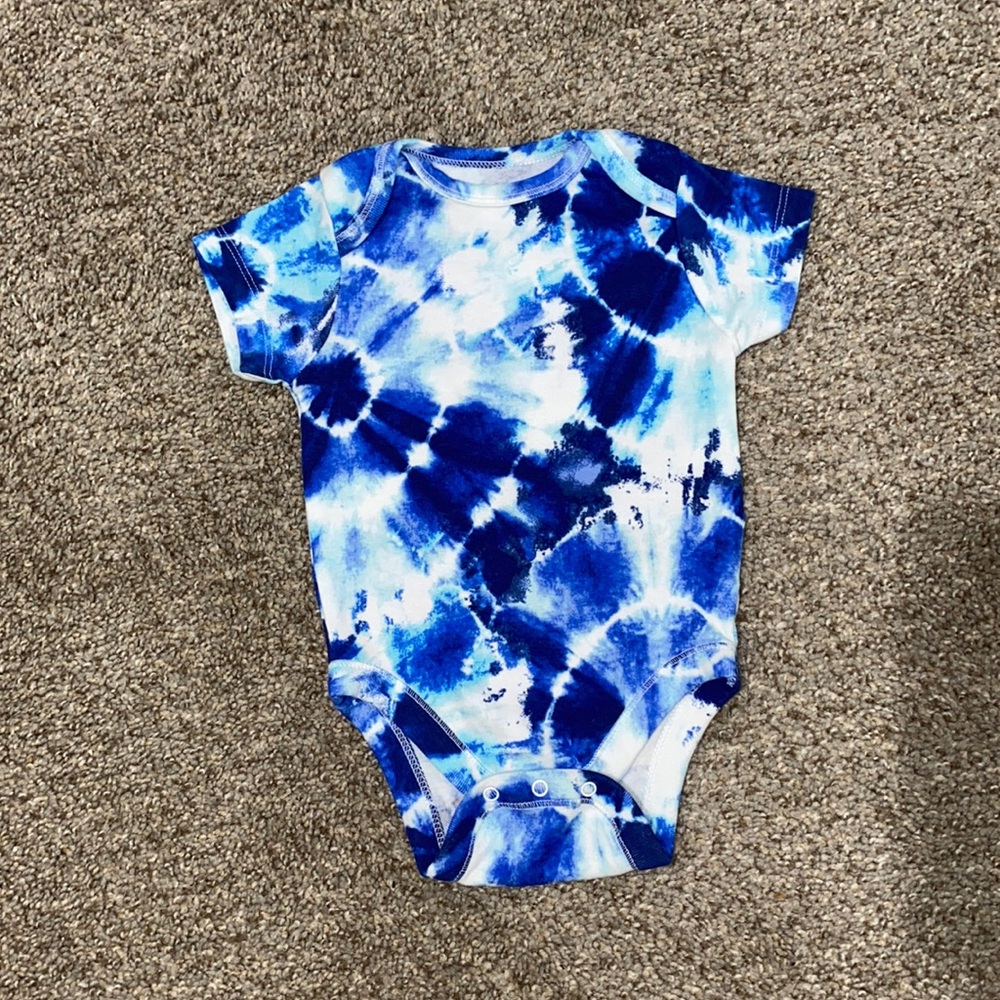 Blue tie dye baby onesie 3-6m